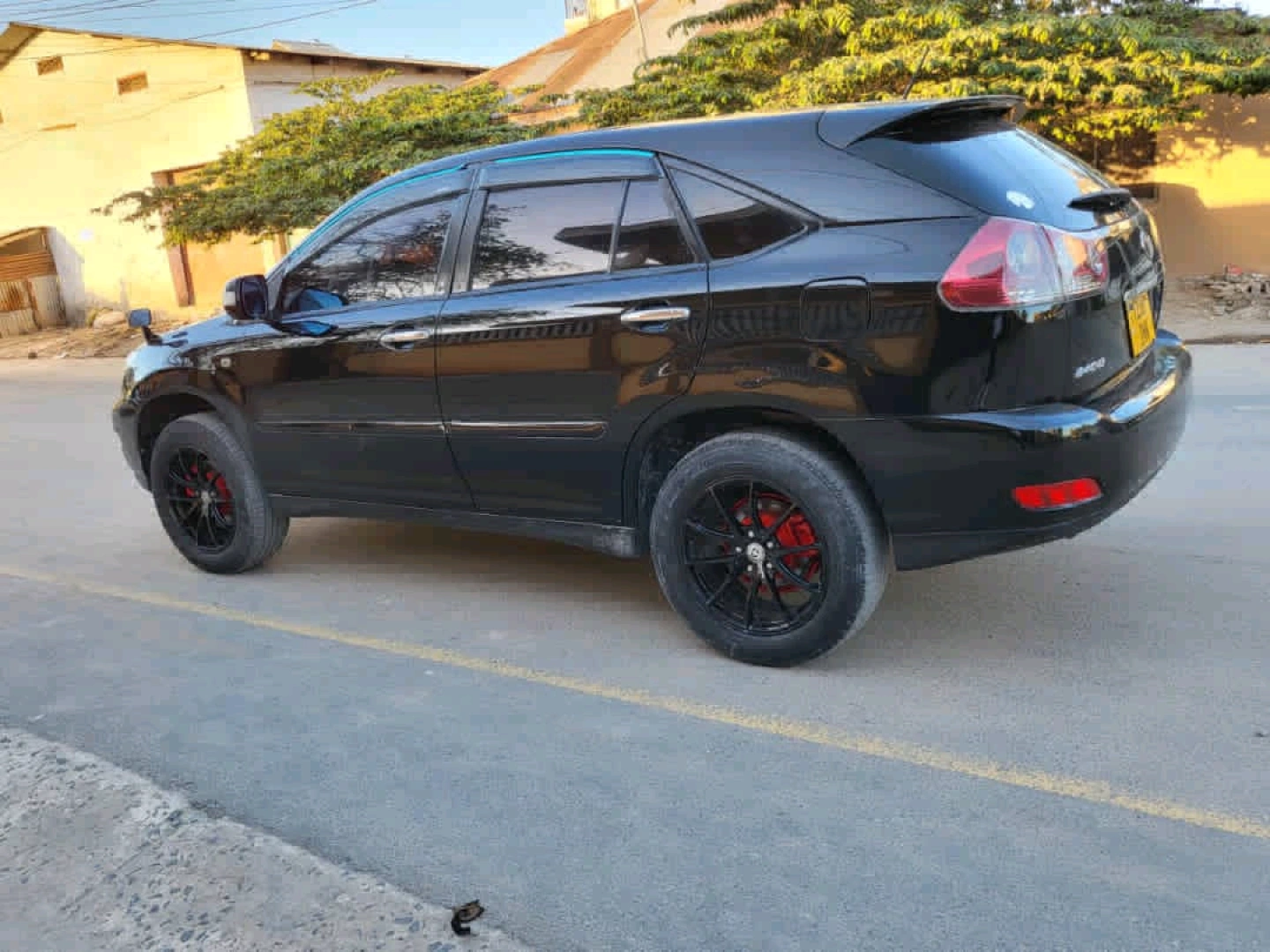 Toyota Harrier 2007 Black SUV (2360 CC) thumbnail 5