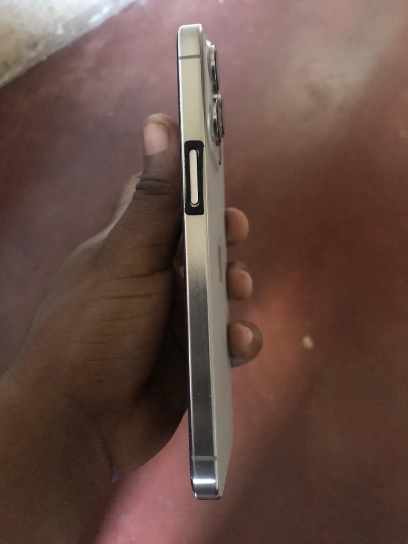 IPhone 15 Pro Max Used (Battery 92%) thumbnail 3