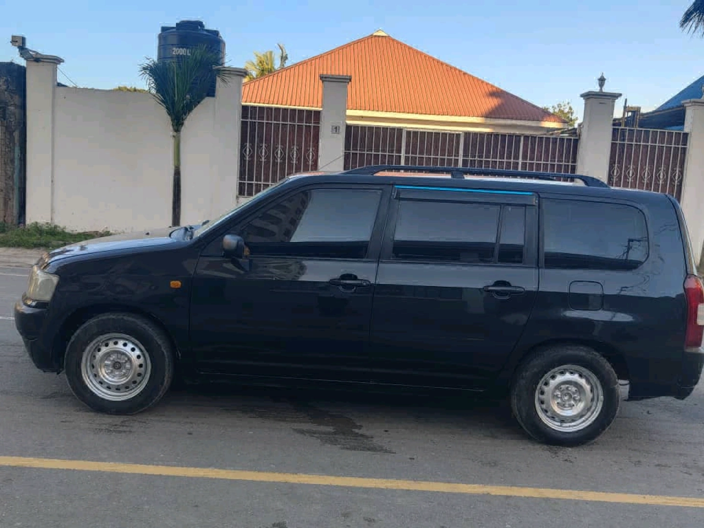 Toyota Probox (2003) Black, Full AC thumbnail 4