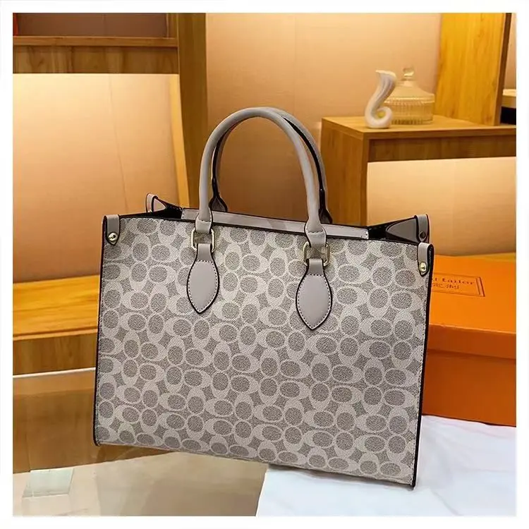 FENDI Style Designer Handbags thumbnail 5