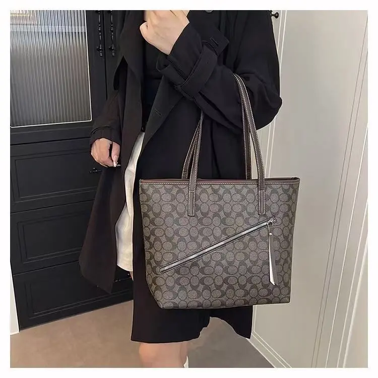FENDI Style Designer Handbags thumbnail 7