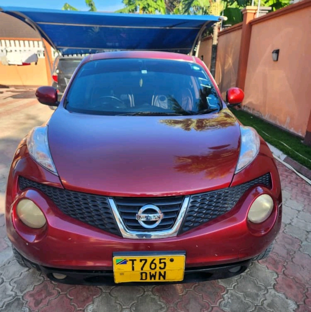 Used Red Nissan Juke SUV 1400cc thumbnail 4