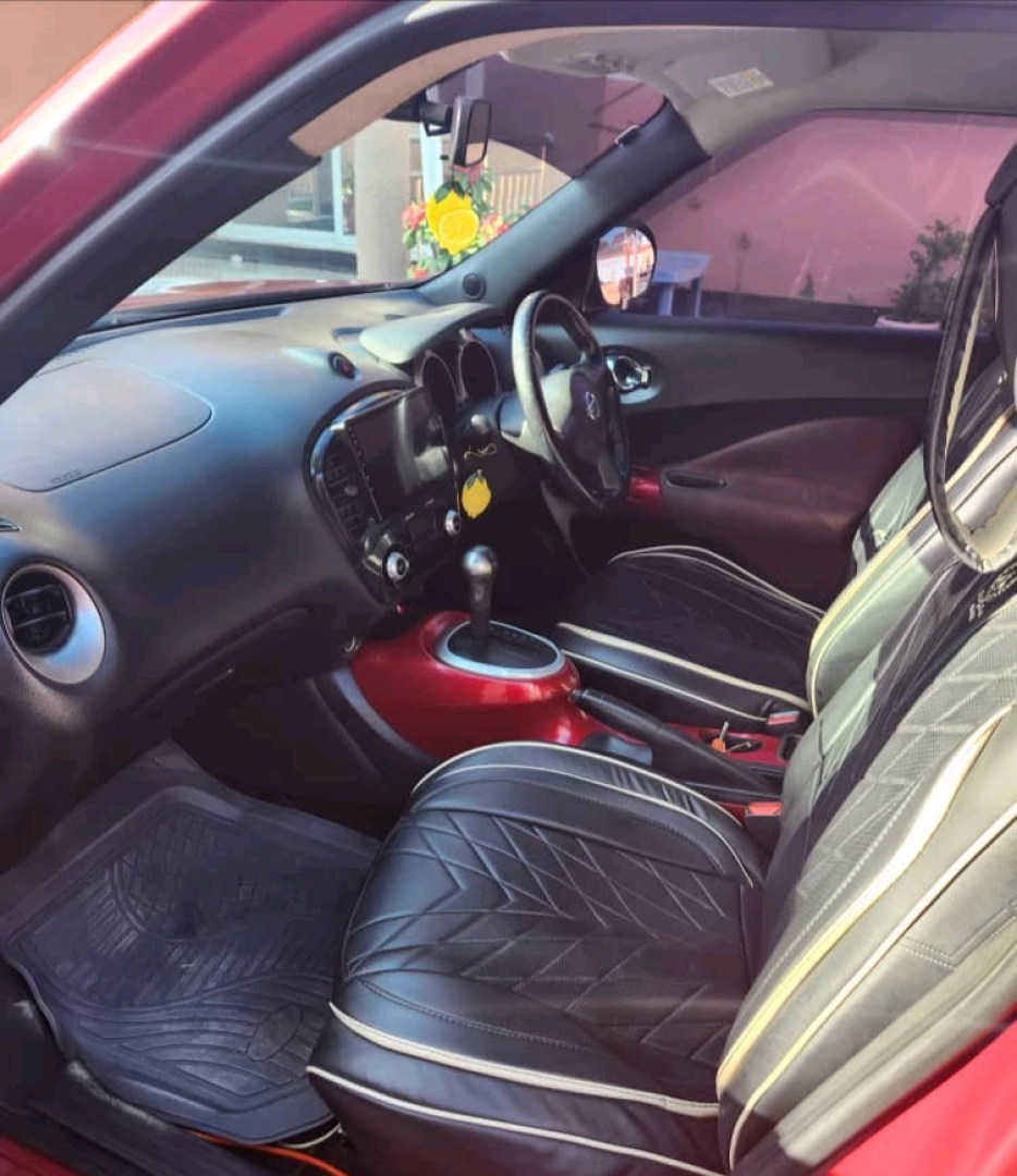 Used Red Nissan Juke SUV 1400cc thumbnail 5