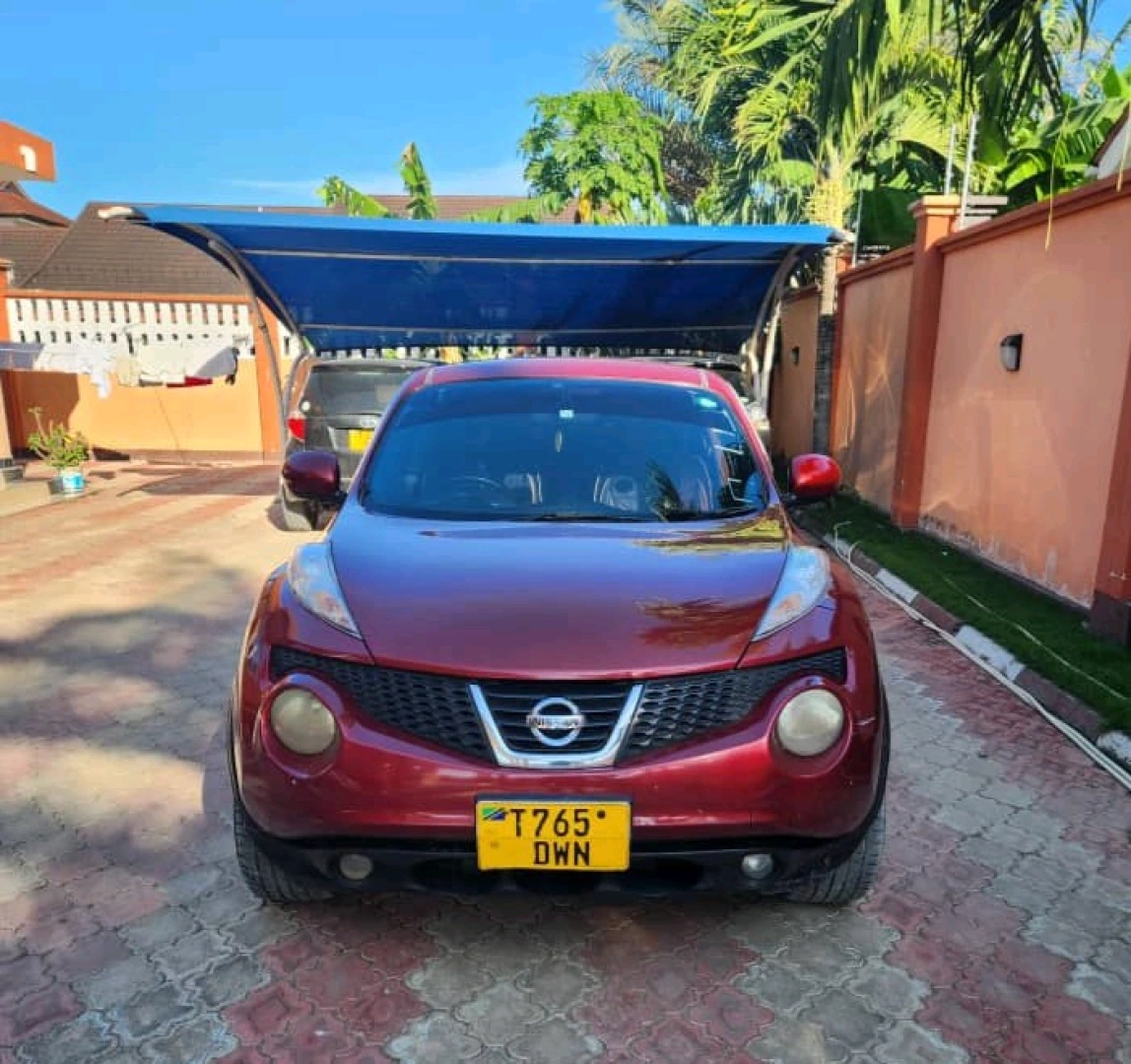 Used Red Nissan Juke SUV 1400cc thumbnail 6