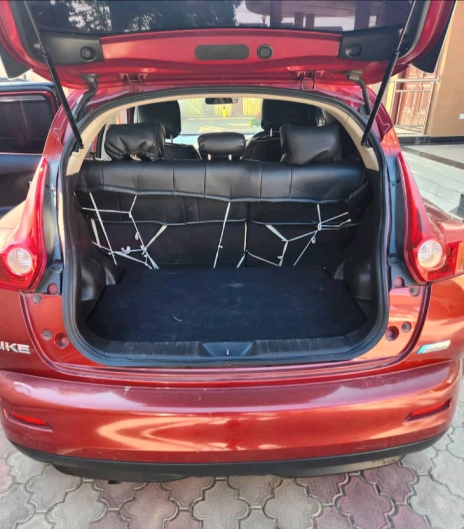 Used Red Nissan Juke SUV 1400cc thumbnail 7