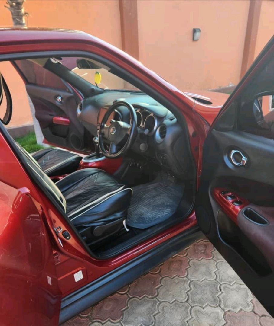 Used Red Nissan Juke SUV 1400cc thumbnail 9