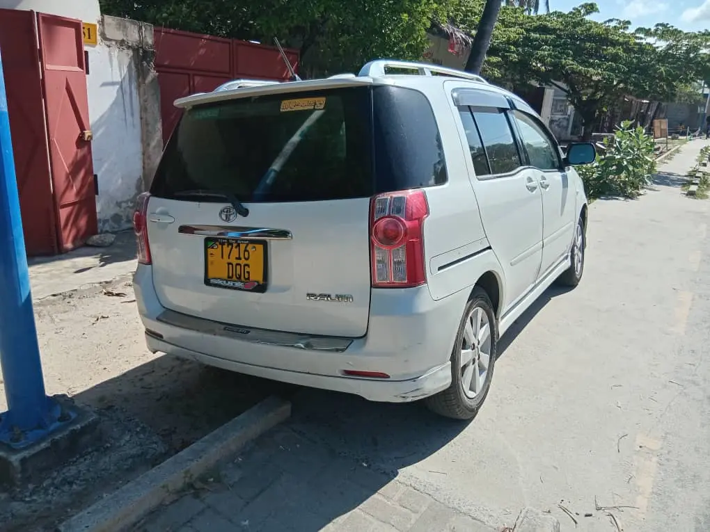 Toyota Raum 2005 DQG