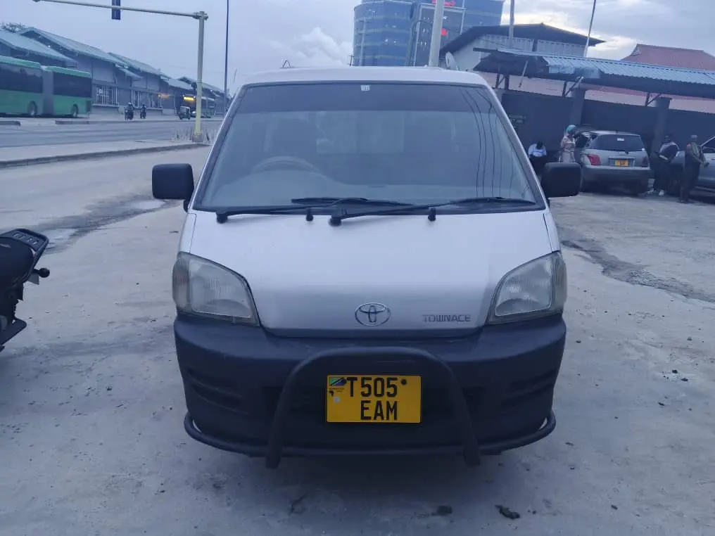 Toyota TownAce Pickup 2001 thumbnail 2