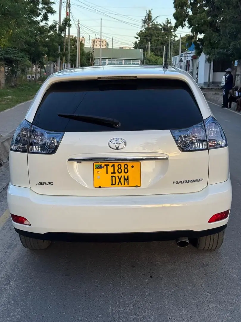Toyota Harrier 2005 DXM thumbnail 3
