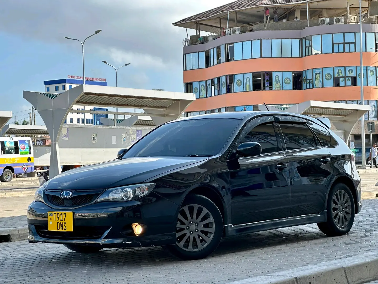 Black 2011 Subaru Impreza Hatchback thumbnail 2
