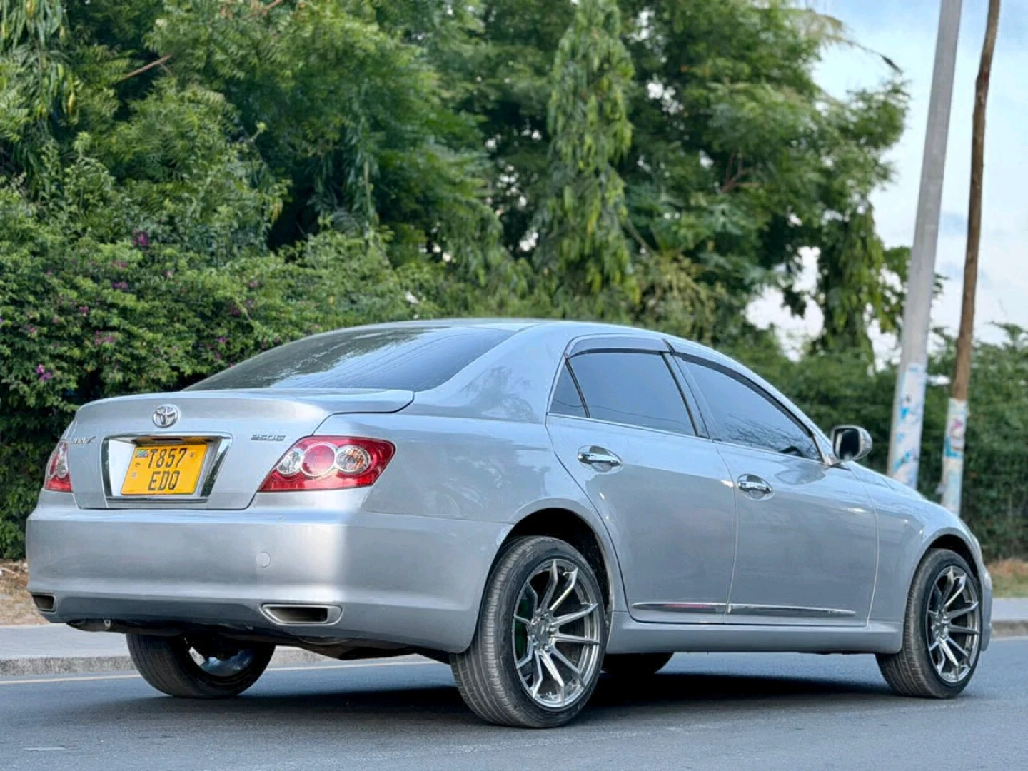Toyota Mark X 2008 Full Option Sedan thumbnail 4
