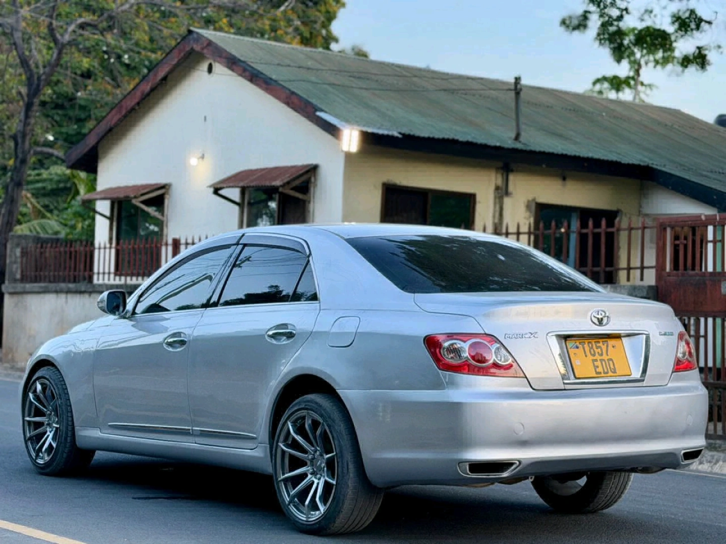 Toyota Mark X 2008 Full Option Sedan thumbnail 5