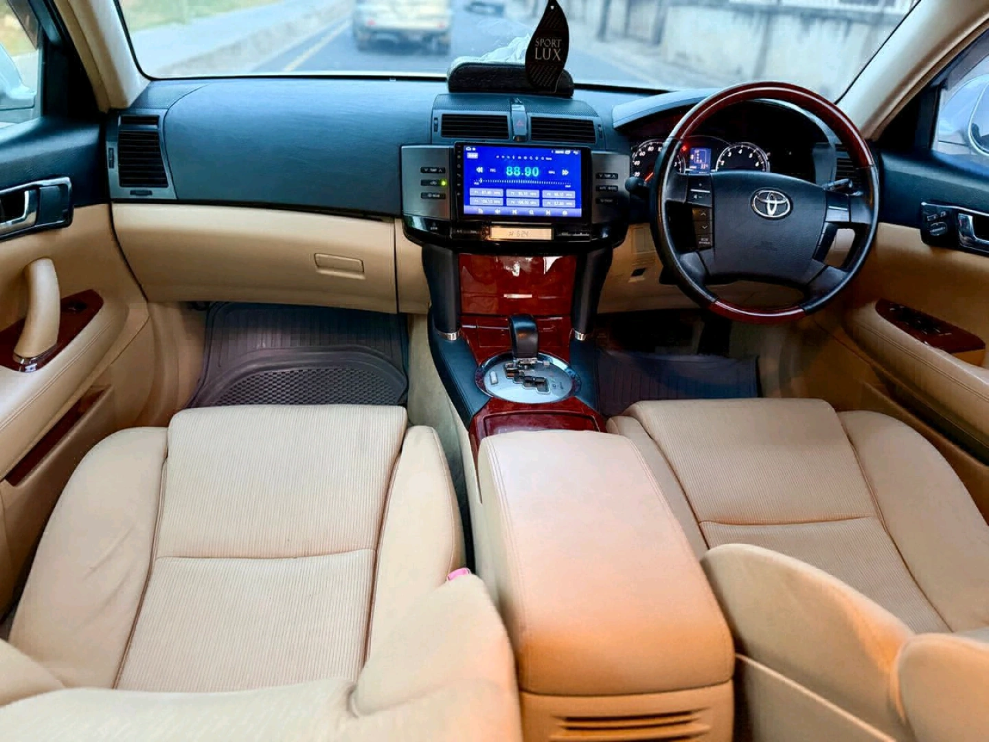 Toyota Mark X 2008 Full Option Sedan thumbnail 6