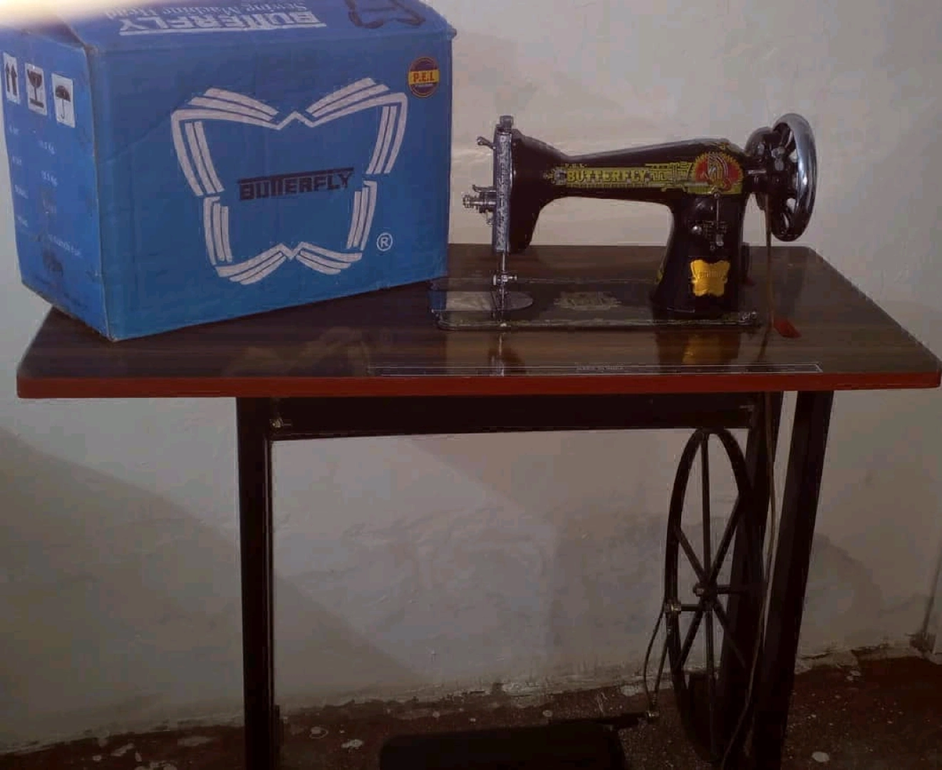 Brand New Black Butterfly Treadle Sewing Machine