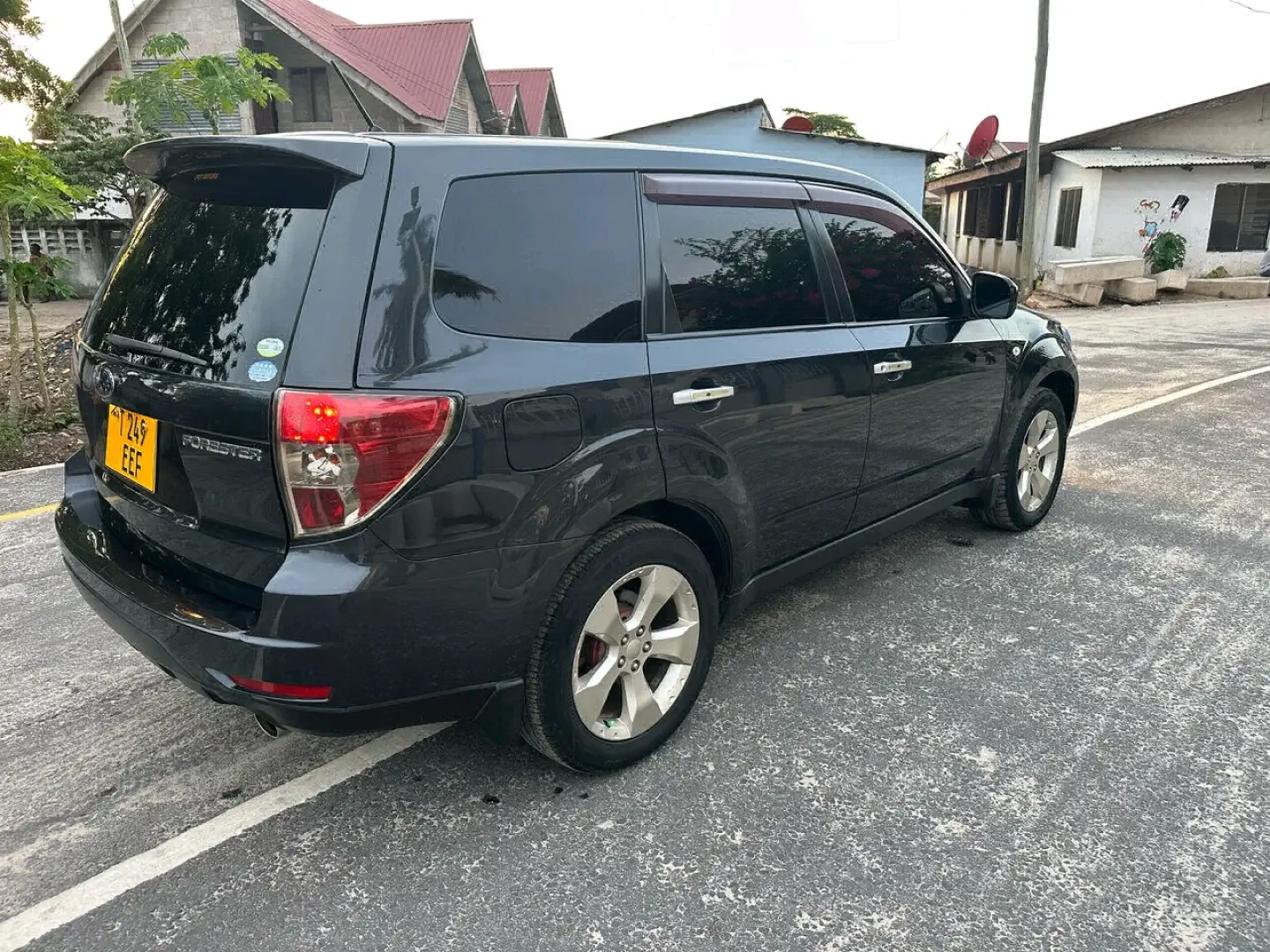 Used 2008 Subaru Forester SUV (Low Mileage) thumbnail 4