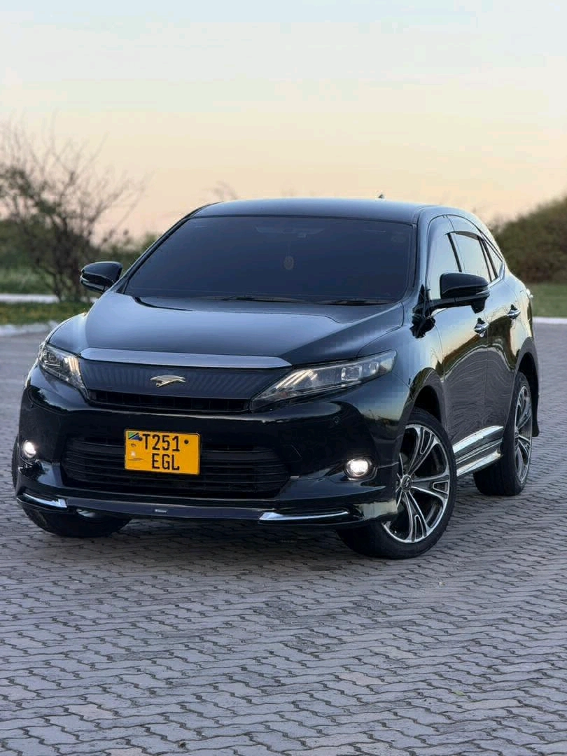 Toyota Harrier 2016 SUV (Low Mileage) thumbnail 2