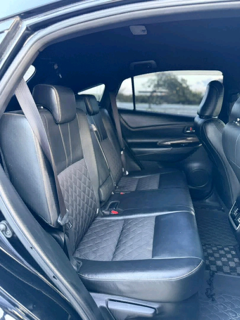 Toyota Harrier 2016 SUV (Low Mileage) thumbnail 8