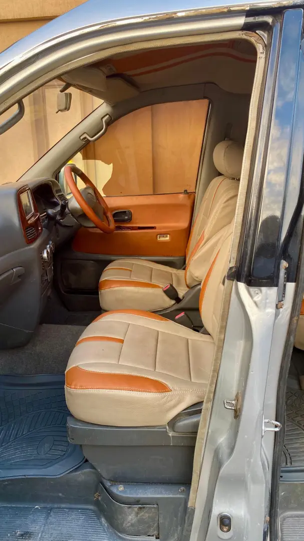 Toyota Noah SR40 DLQ thumbnail 3
