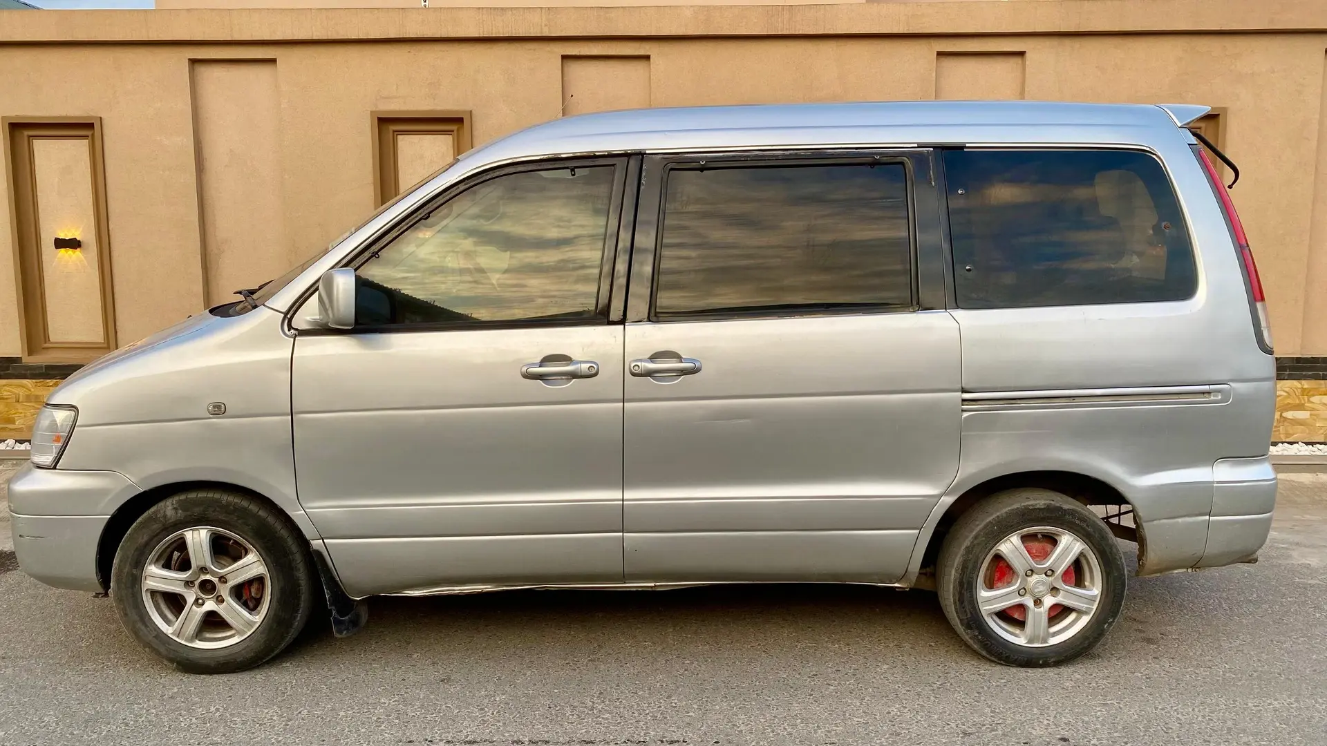 Toyota Noah SR40 DLQ thumbnail 8