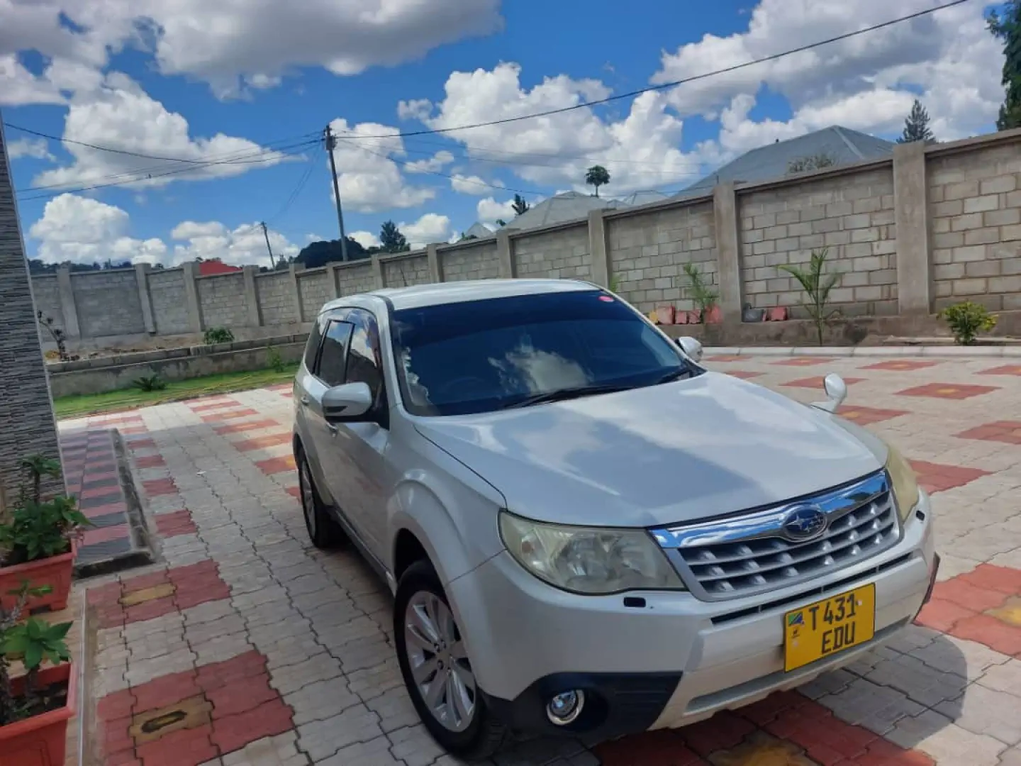 Subaru Forester XT 2011 (White)