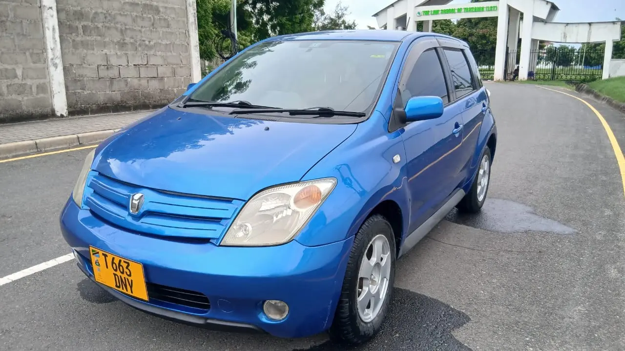 Toyota Ist 2003