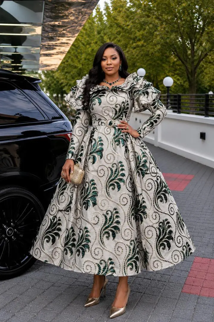 Patterned Long-sleeved Flared Formal Dress thumbnail 5