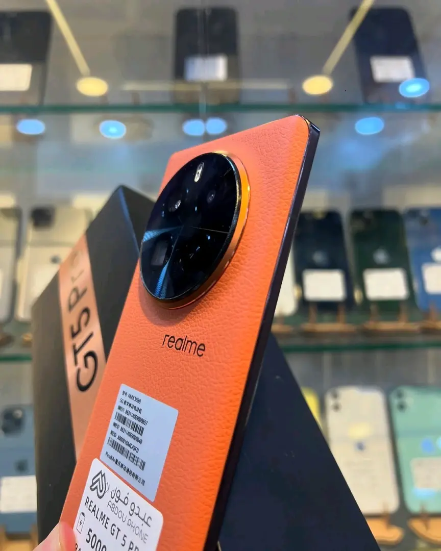 Realme GT5 Pro 16GB/512GB Smartphone thumbnail 3