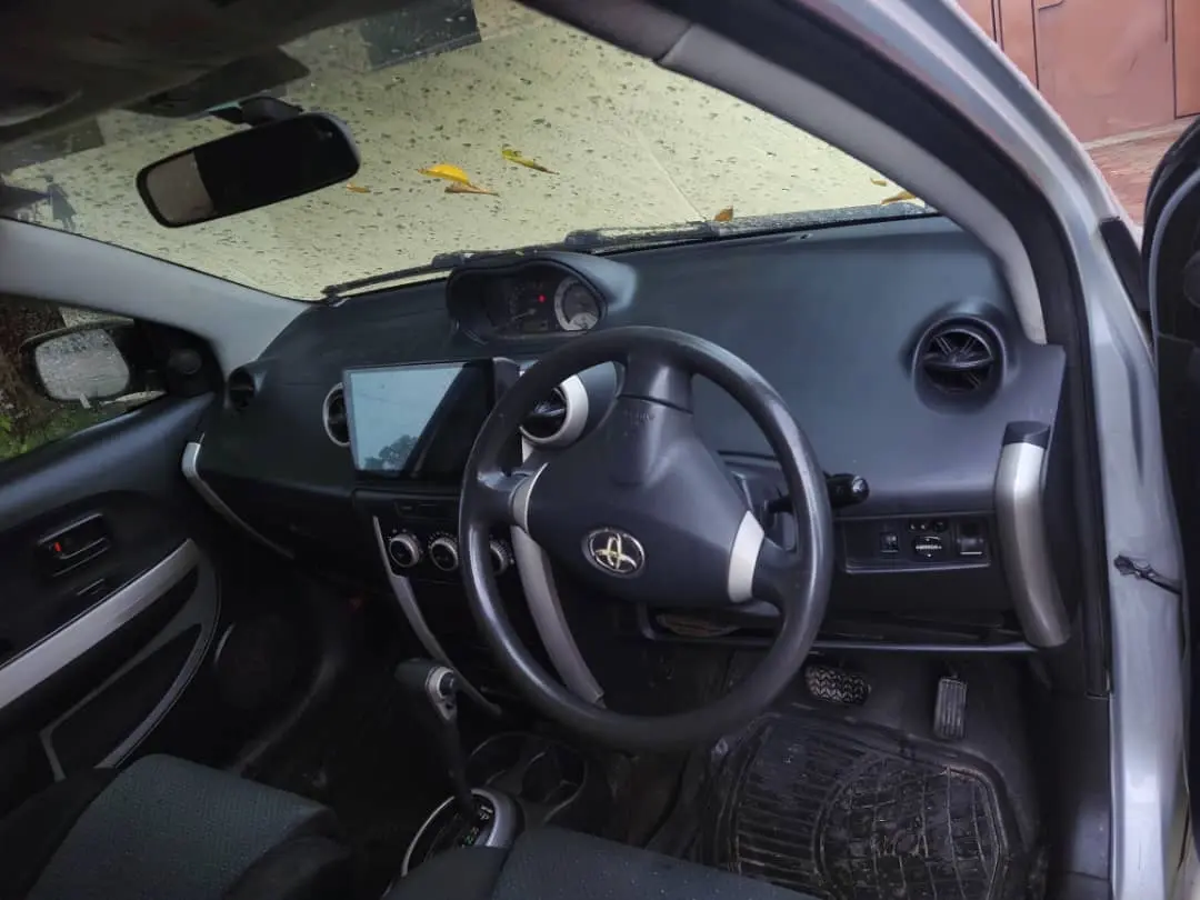 Toyota Ist Silver kwa Mauzo thumbnail 5