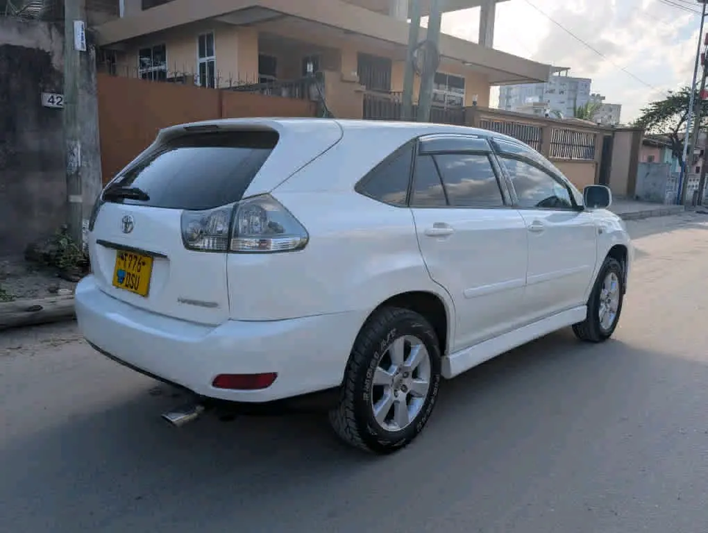 Toyota Harrier 2004 (DSU) thumbnail 4