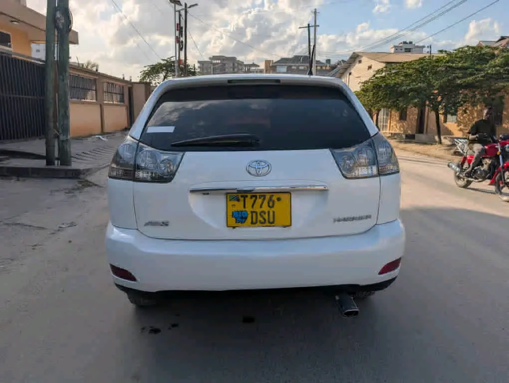Toyota Harrier 2004 (DSU) thumbnail 6