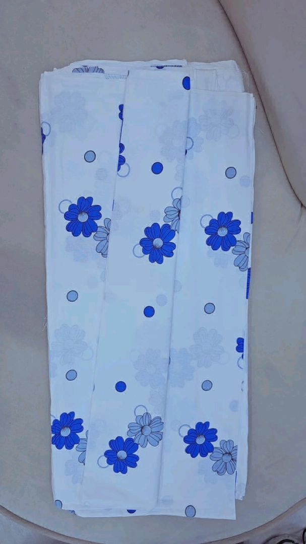 Ugandan Shuka Grade One Bed Sheet Set (2 Shuka, 4 Foronya) thumbnail 4