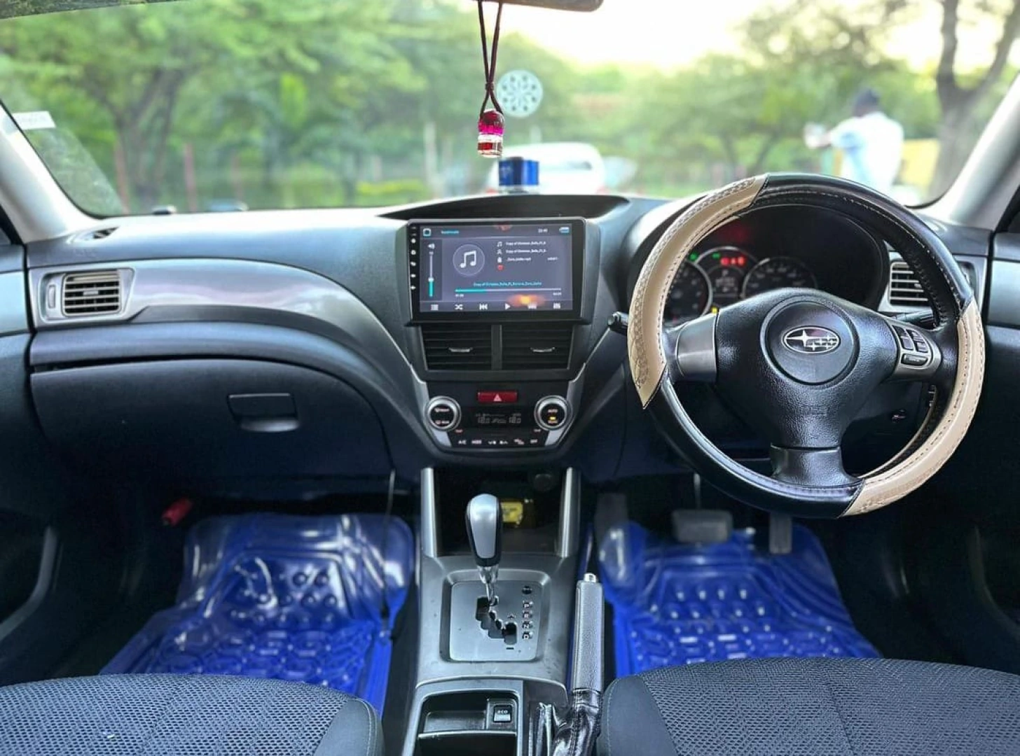 Subaru Forester SUV thumbnail 2