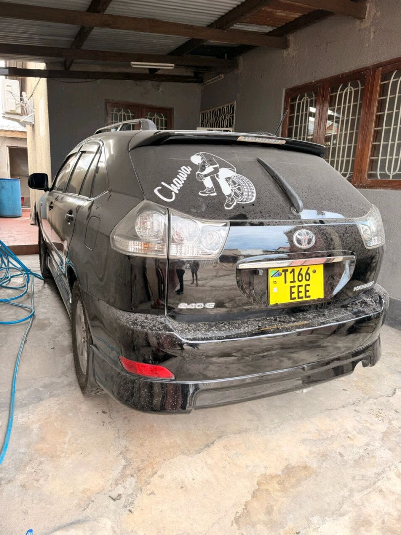 Toyota Harrier 2008 Black SUV for Sale thumbnail 4