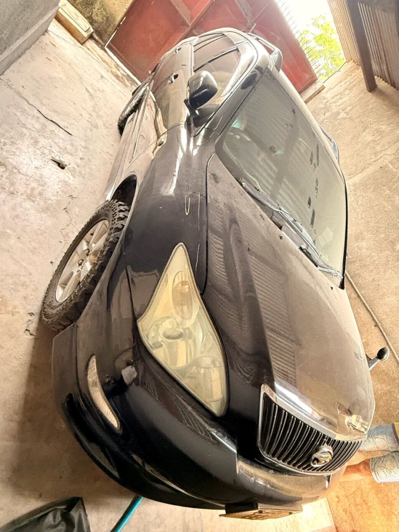 Toyota Harrier 2008 Black SUV for Sale thumbnail 6