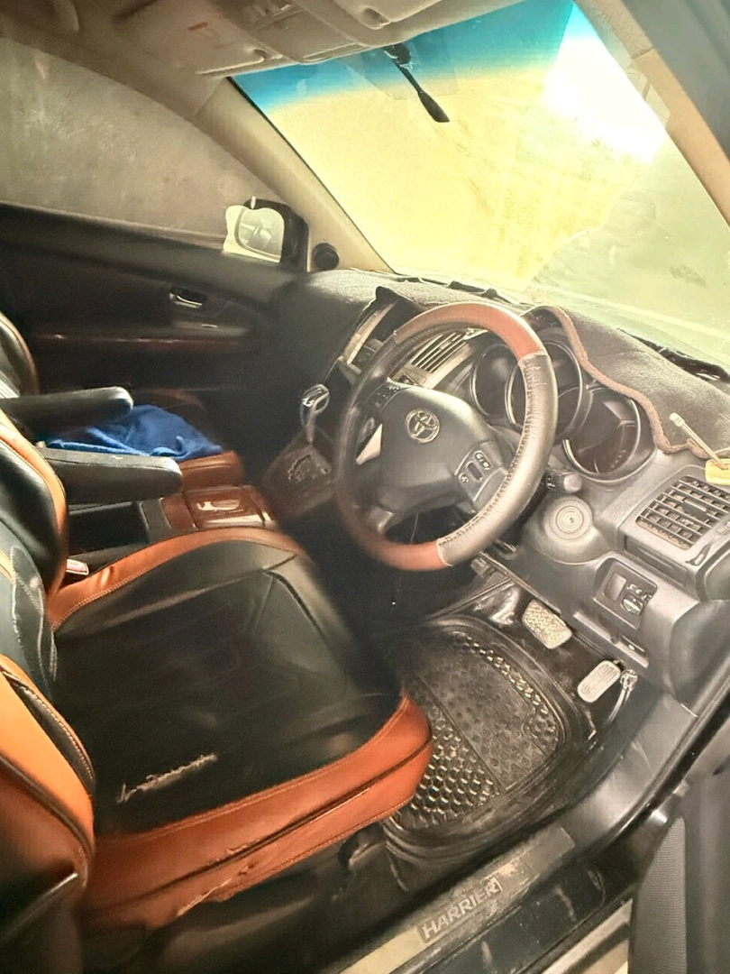 Toyota Harrier 2008 Black SUV for Sale thumbnail 7