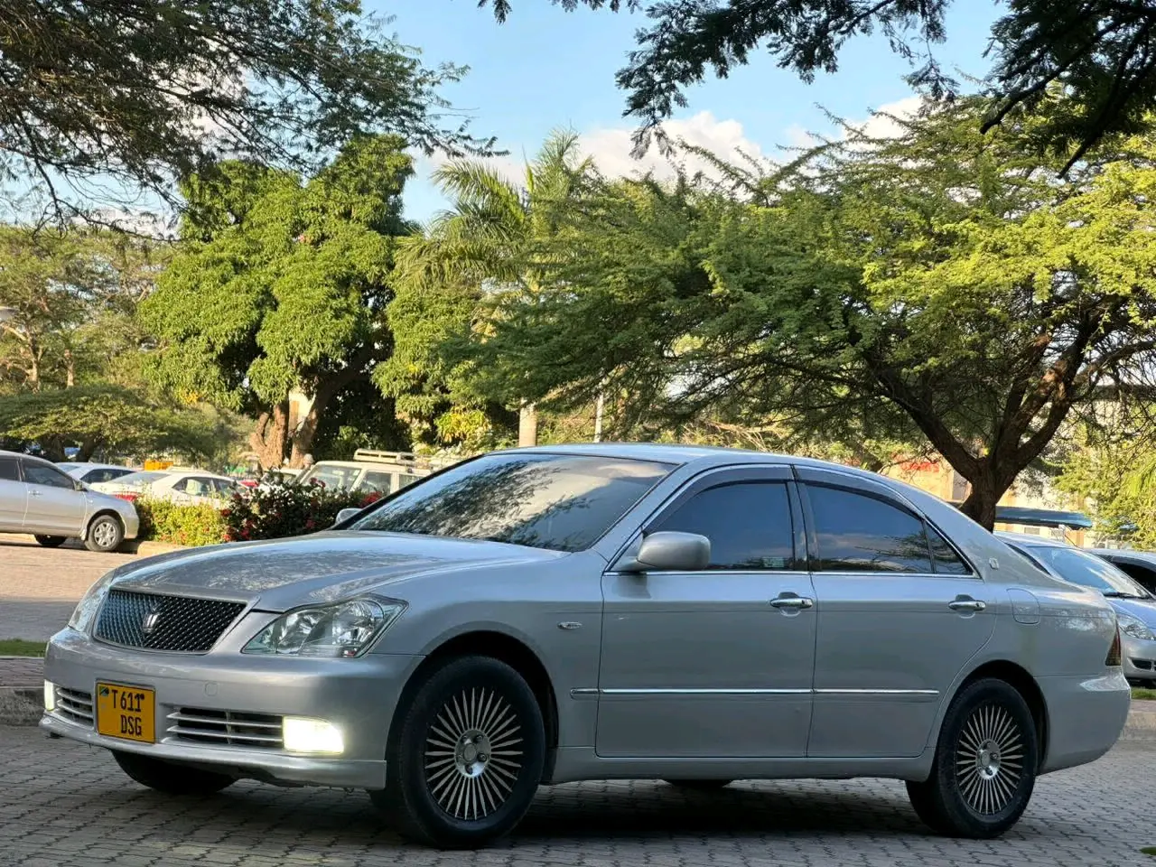 Toyota Crown Athlete 2004 thumbnail 4