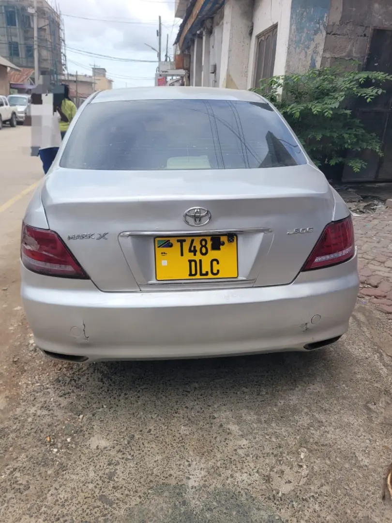 Toyota Mark X thumbnail 4