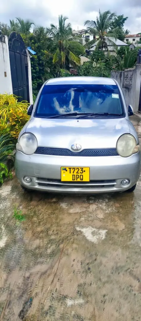 Toyota Sienta