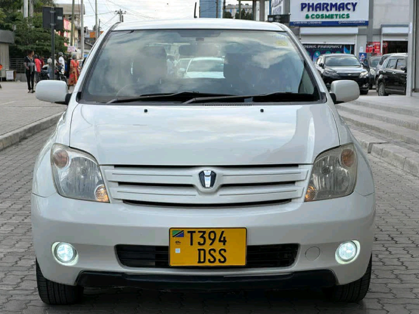 Toyota IST 2005 Pearl White