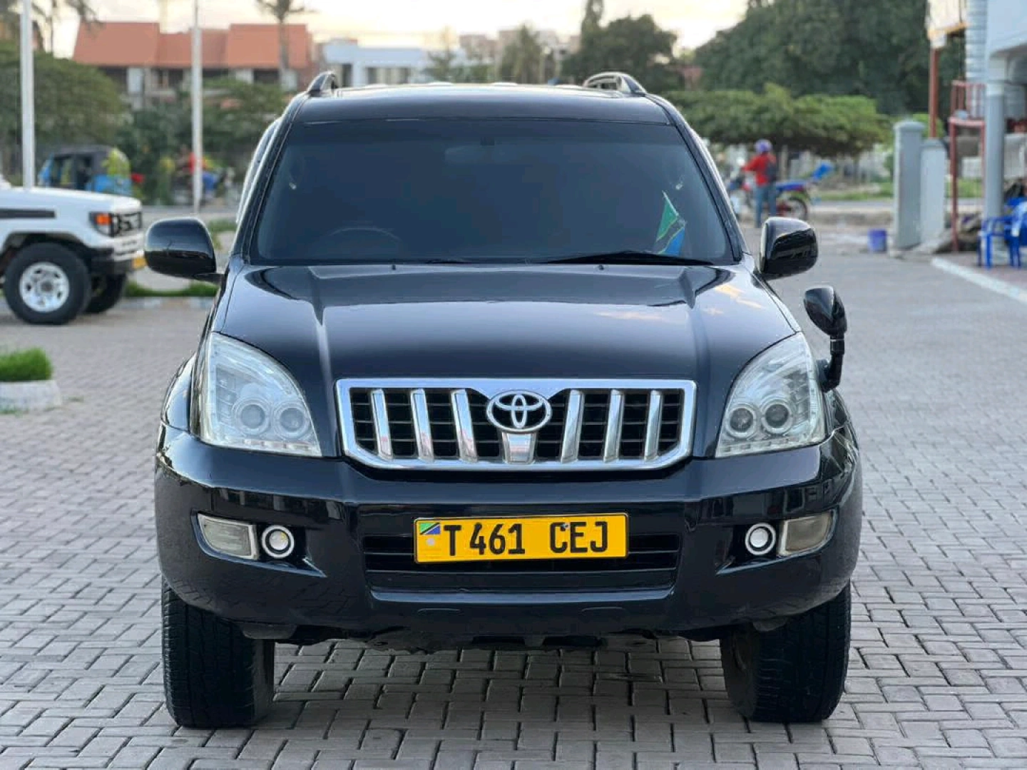 Toyota Land Cruiser Prado 120 (2004) Open Roof thumbnail 6