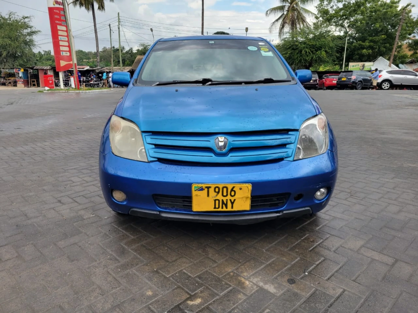 Blue Toyota Ist DNY for Sale