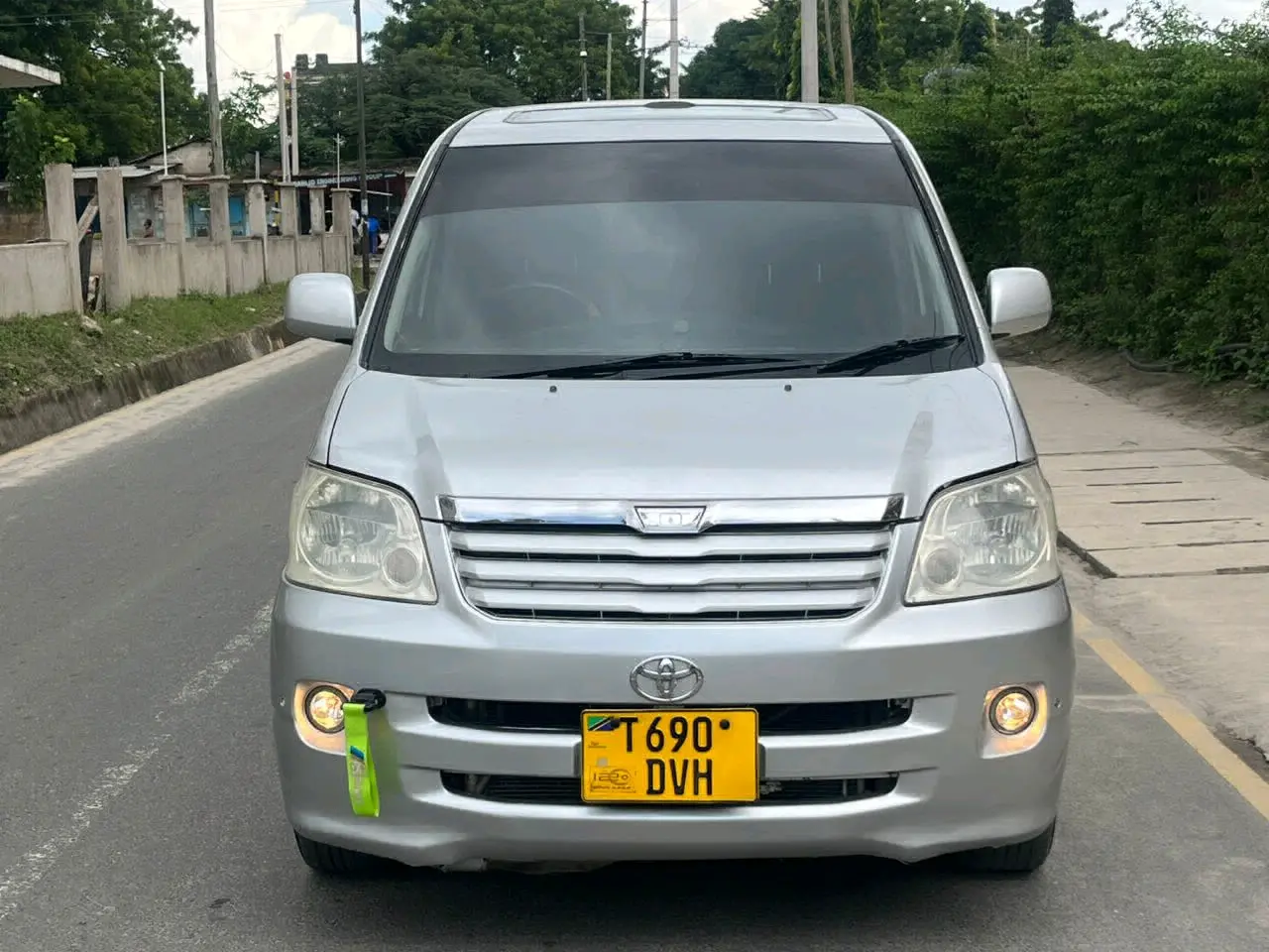 Toyota Noah Silver