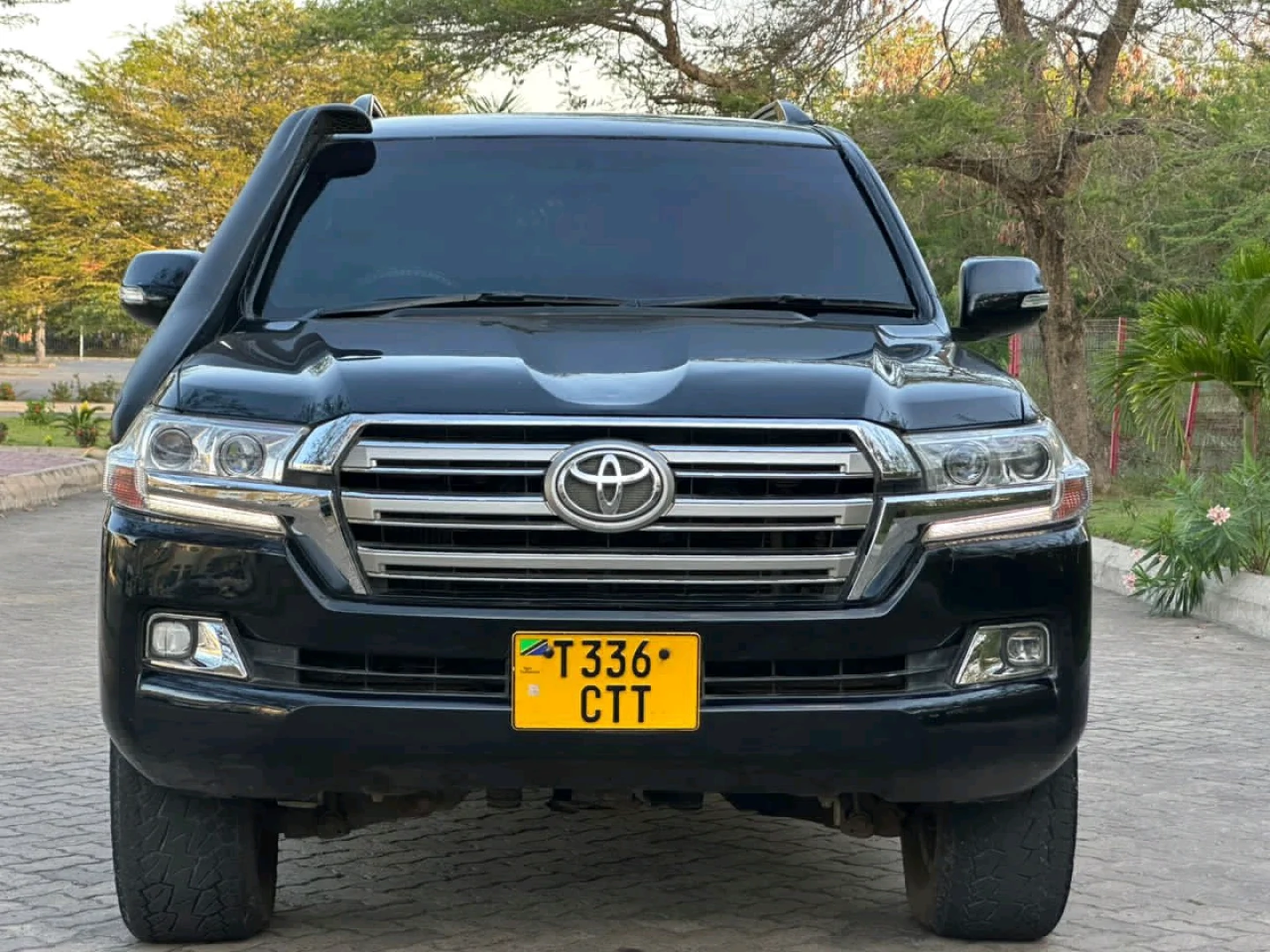 Toyota Land Cruiser V8 2013 Uplifted to 2020