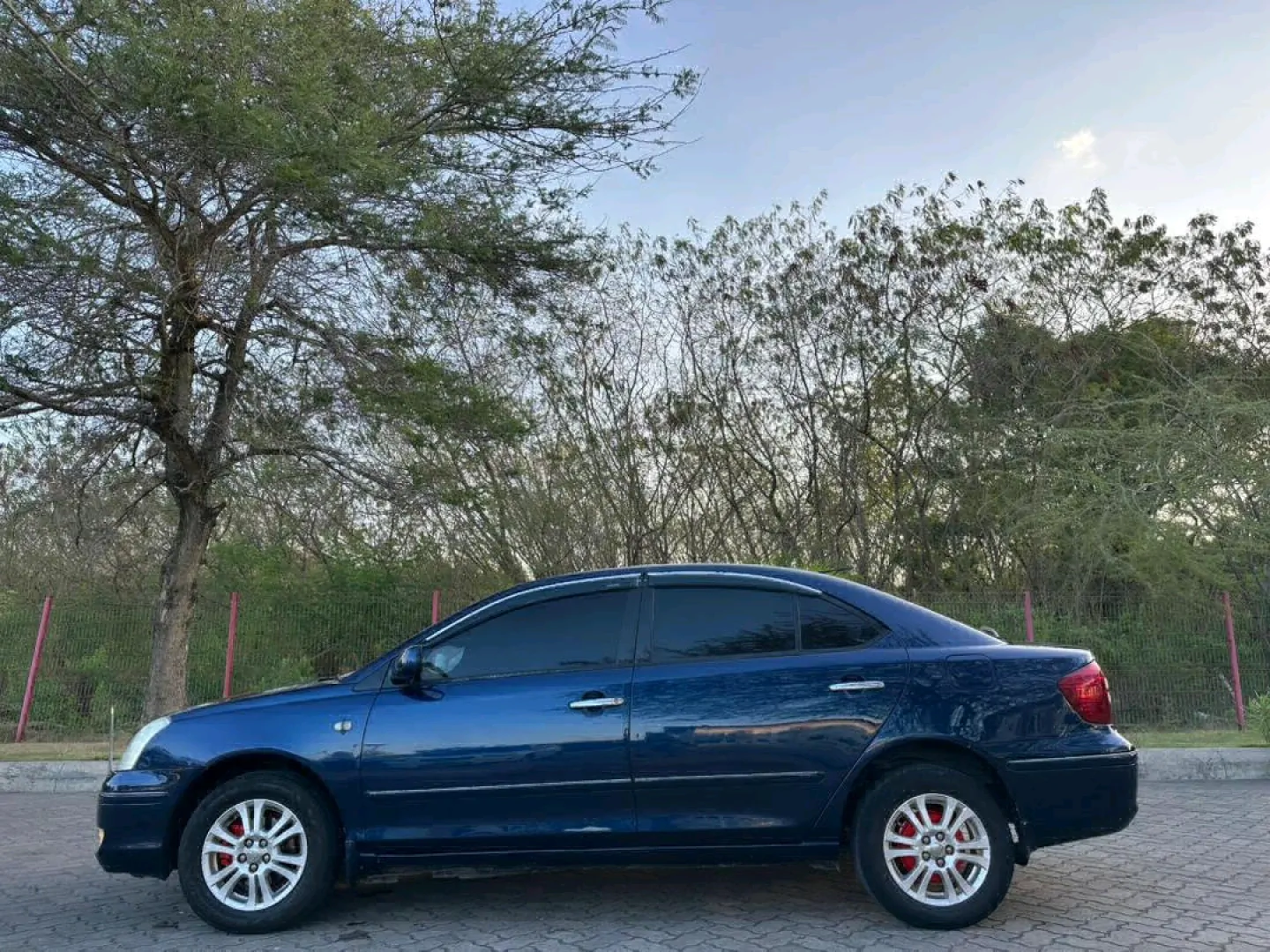 Toyota Premio G 2006 Automatic (98,000km) thumbnail 3