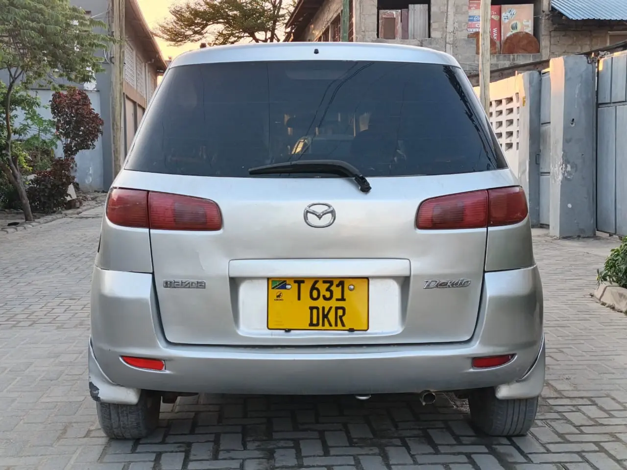 Mazda Demio DKR thumbnail 9