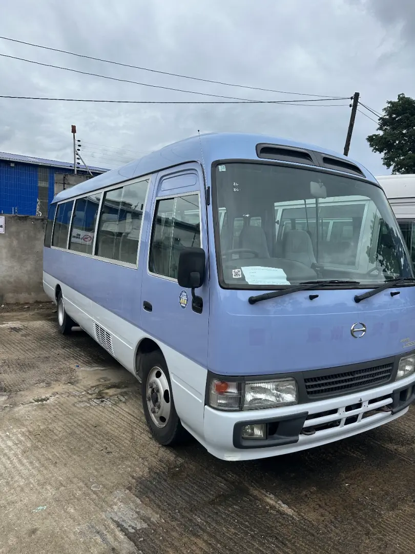 Toyota Coaster 2003 thumbnail 2