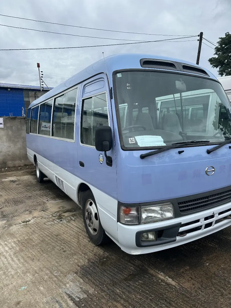 Toyota Coaster 2003 thumbnail 3