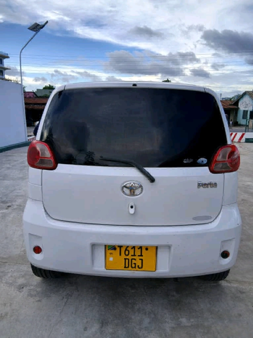 Toyota Porte 2007 Minivan Full AC thumbnail 3