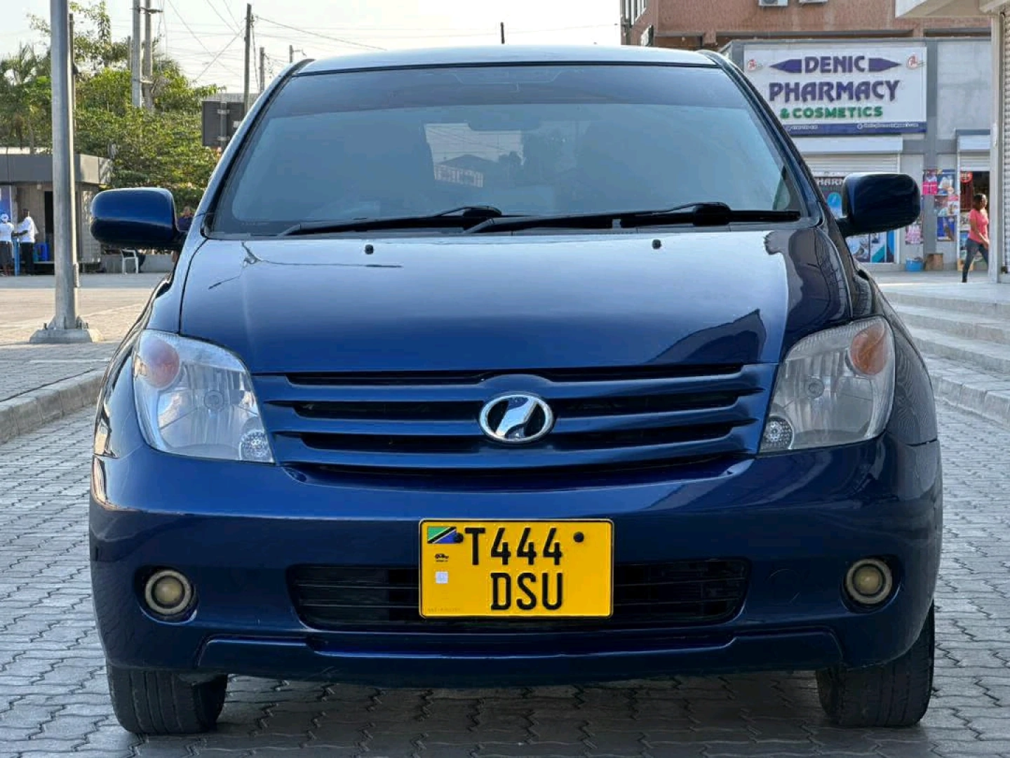 2006 Toyota Ist Car, Dark Blue