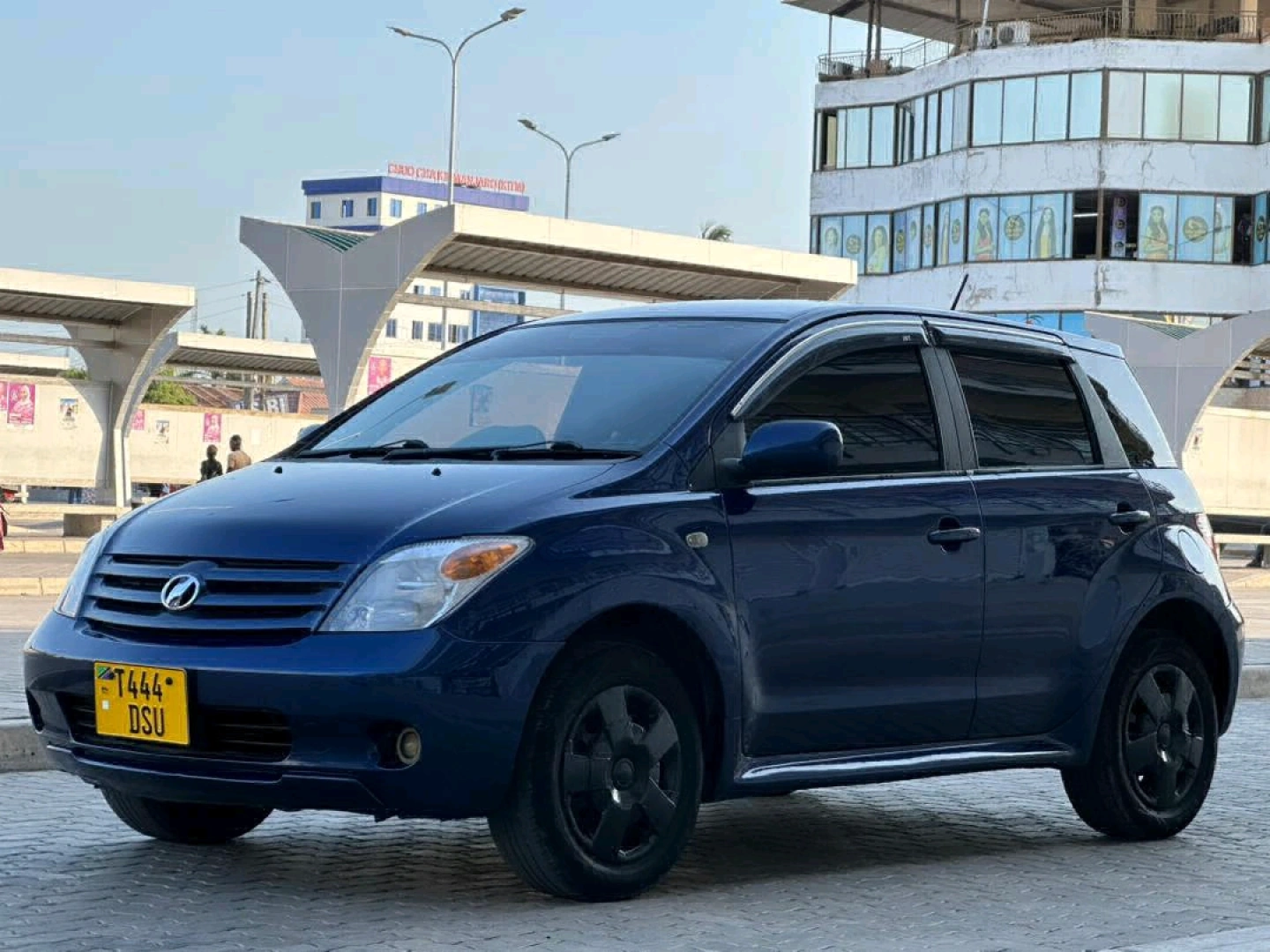 2006 Toyota Ist Car, Dark Blue thumbnail 2